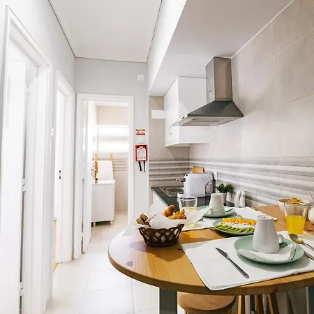 ゲストハウス Mare Alta Alojamentos 3*